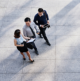 EFGグループは、賢さで人々の未来に安心を提供します